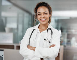 Quais são os principais serviços oferecidos por uma clínica de medicina do trabalho?
